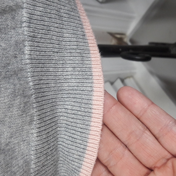 Elle Gray with pink trim beaded rose embellished crewneck sweater - Picture 5 of 13